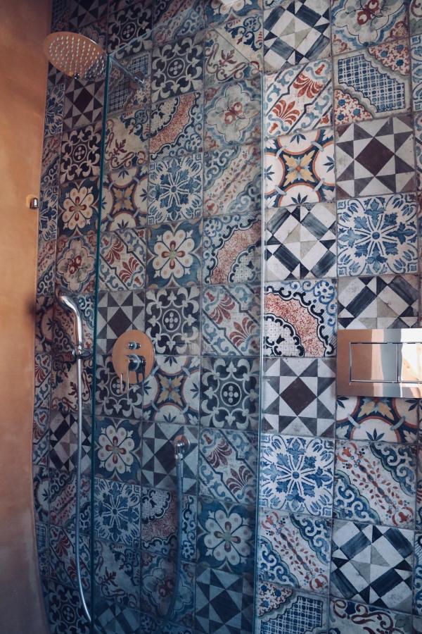 Le Stanze Dello Scirocco Bed & Breakfast คาตาเนีย ภายนอก รูปภาพ
