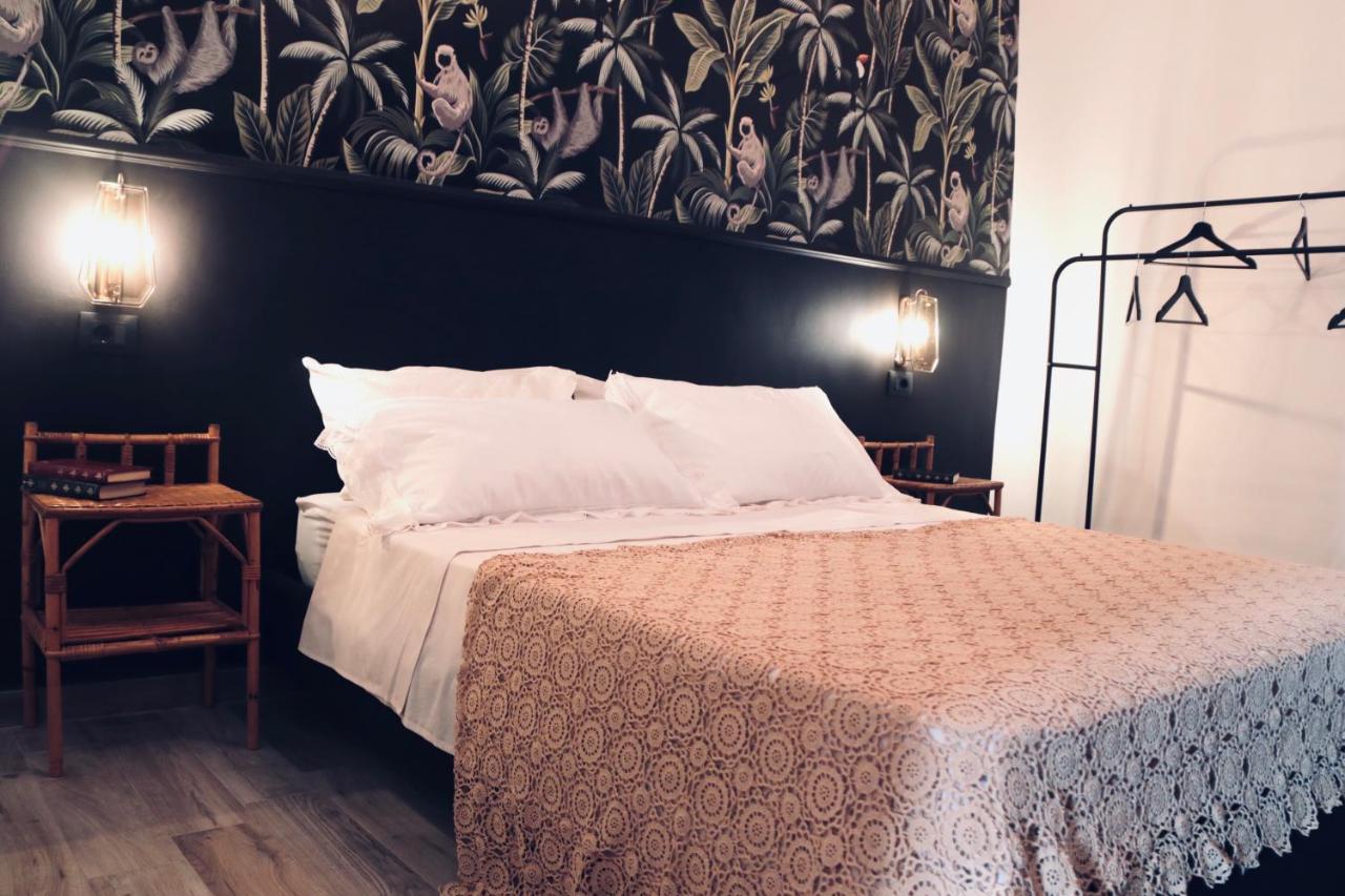 Le Stanze Dello Scirocco Bed & Breakfast คาตาเนีย ภายนอก รูปภาพ