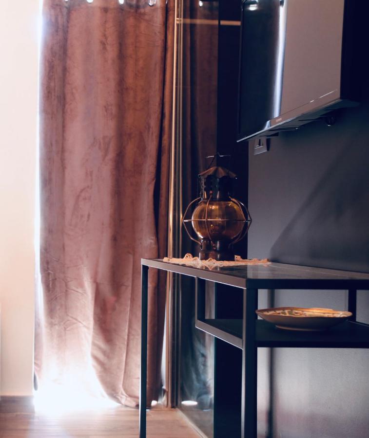 Le Stanze Dello Scirocco Bed & Breakfast คาตาเนีย ภายนอก รูปภาพ