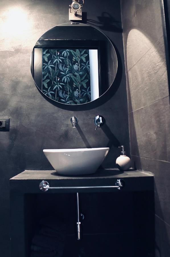 Le Stanze Dello Scirocco Bed & Breakfast คาตาเนีย ภายนอก รูปภาพ